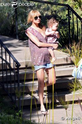 Nicole Richie. La maman de la petite Harlow, et Joel Madden vont agrandir leur famille. L'heureux évènement est attendu pour la fin de l'année 2009. Félicitations !