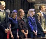 Letizia d'Espagne est en deuil. Elle est allée rendre hommage aux deux victimes des attentats de Majorque avec son époux,  Iñaki Urdangarin et les princesses Cristina et Elena.