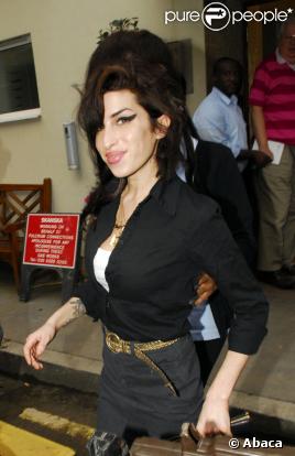 Amy Winehouse va mieux