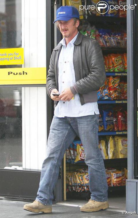 Sean Penn en balade à Malibu le 3 août 2009