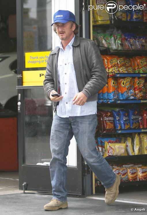 Sean Penn en balade à Malibu le 3 août 2009