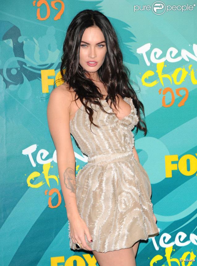 Megan Fox est toujours aussi torride... seul bémol : ce tatouage !