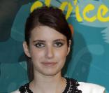 Emma Roberts est aussi ravissante que sa tante Julia : tenue parfaite ! 