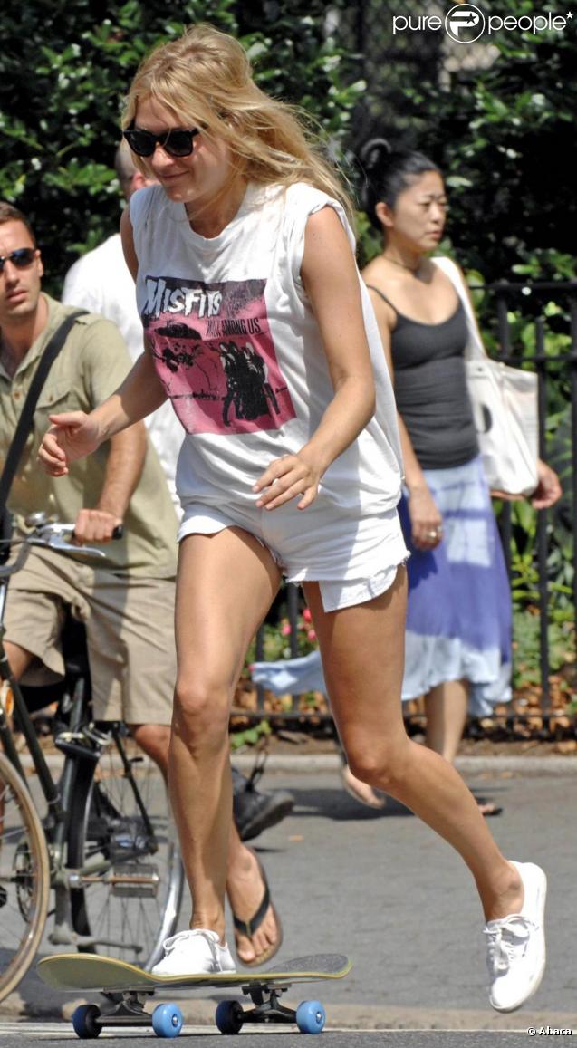 Chloé Sevigny, en mode old school, se la joue 