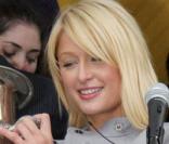 Paris Hilton élue Femme de l'année par le Harvard Lampoon