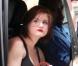 Quand Frances Bean Cobain, fille de Courtney Love et de Kurt Cobain, joue... à cache-cache !