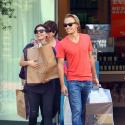 Ginnifer Goodwin est bien amoureuse de Joey Kern : la preuve avec ce tendre baiser !