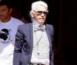 Karl Lagerfeld est à Saint-Tropez avec sa muse Baptiste Giabiconi. Août 2009 