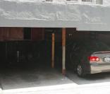 Chris Pine dans le quartier de Silver Lake à Los Angeles le 14 août 2009 : son garage 