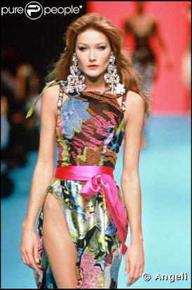 Le top model Carla Bruni... quelques années avant qu'elle ne devienne chanteuse à succès et Première Dame de France !