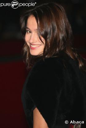 Marie Gillain. Aujourd'hui, une actrice reconnue du cinéma français, elle a fait ses débuts dans le film  Mon Père ce Héros.