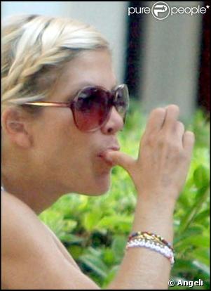 Tori Spelling et Dean McDermott dînent en amoureux à Los Angeles le 27 août 2009