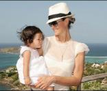 Laeticia et Joy à St Barth, le 13 août 2009