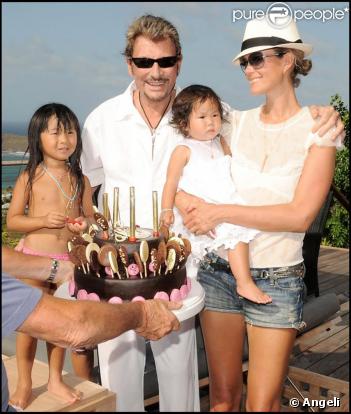 Johnny Hallyday et Laeticia avec leurs filles Jade et Joy à St Barth, le 13 août 2009