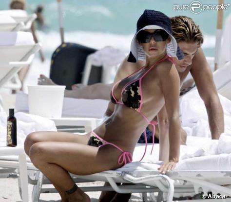 Shauna Sand en famille sur la plage de Miami, en compagnie de son boyfriend Antoine