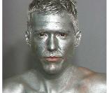 L'homme statue n'a pas été sage... 
