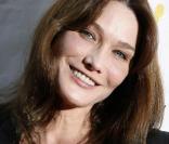 Carla Bruni, sa sulfureuse histoire avec Raphaël Enthoven bientôt portée au cinéma...