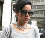 Lily Allen en mode Chanel attitude dans les rues de Londres