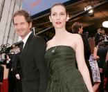Géraldine Pailhas et son mari Christopher Thompson sur le tapis rouge du festival de Cannes, le 13 mai 2005