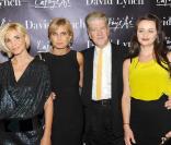 Clotilde Courau, Melita Toscan du Plantier, David Lynch et sa femme Emily, à l'occasion de l'inauguration de son exposition d'art aux Galeries Lafayette, sur le boulevard Haussmann, à Paris, le 8 septembre 2009 !