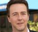 Edward Norton débarque avec sa... Modern Family !