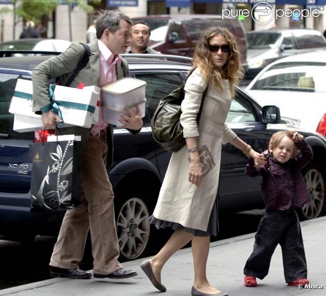 Sarah Jessica Parker est une véritable fashion addict. Alors lorsque notre Carrie Bradshaw fait ses courses, les sacs se comptent par centaines. Heureusement que Matthew Broderick est là ! Trop classe ! 