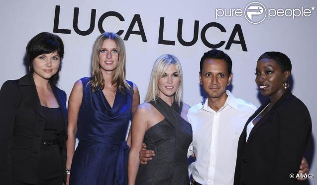 Tiffany Amber Thiessen, Nicky Hilton, Tinsley Mortimer, le styliste Raul Melgoza et la chanteuse Estelle lors du défilé Luca Luca, le 11 septembre 2009