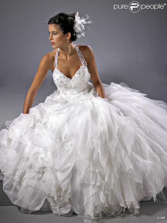 Clémence Castel pour Christine Couture, radieuse dans sa robe de mariée  
