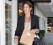 Le sublime top model, Cindy Crawford, nous en met toujours autant plein la vue, même sans son rimmel et son gloss ! Bravo !