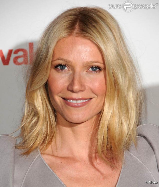 Gwyneth Paltrow n'a vraiment pas besoin d'artifices pour être jolie ! Le nude lui va comme un gant ! 