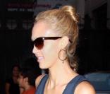 Jessica Alba en séance shopping avec sa fille Honor à Hollywood le 18 septembre 2009