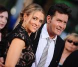 Charlie Sheen et Brooke Mueller à la 61 cérémonie des Emmy Awards. 20/09/09