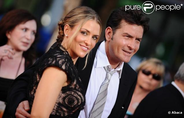 Charlie Sheen et Brooke Mueller à la 61 cérémonie des Emmy Awards. 20/09/09