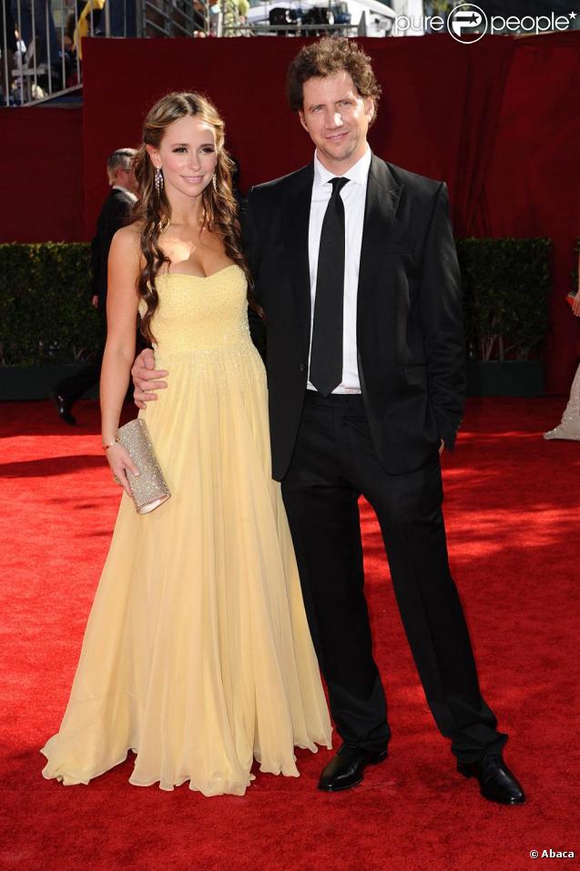 Jennifer Love Hewitt et son homme Jamie Kennedy à la 61 cérémonie des Emmy Awards. 20/09/09