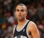 De retour de l'Euro 2009 de basket depuis quelques heures à peine, Tony Parker se fait aussitôt réveiller par l'équipe de joyeux lurons du 6/9 d'NRJ !