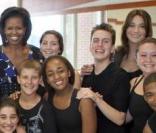 Carla Bruni et Michelle Obama au Musée à Pittsburgh 