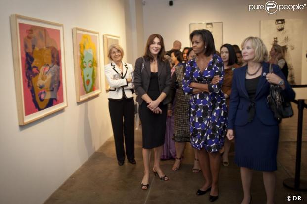 Carla Bruni et Michelle Obama au Musée à Pittsburgh 