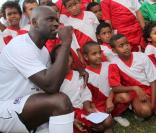 Dimanche 27 septembre sur l'île de La Réunion, Lilan Thuram vient à la rencontre des jeunes dans le cadre de sa fondation contre le racisme.
