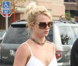 Britney s'offre une séance de shopping à Malibu, le 29 septembre.