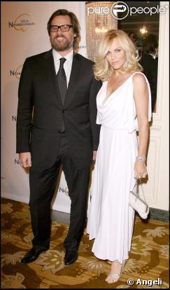 Jim Carrey et Jenny McCarthy lors d'un gala de neurochirurgie à Los Angeles le 1er octobre 2009