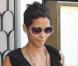 Halle Berry a t-elle des soucis d'argent ?... elle n'a plus qu'un pantalon !