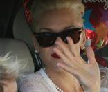 Gwen Stefani va fêter son 40ème anniversaire au restaurant Cecconi en compagnie de son mari Gavin Rossdale et de leur fils aîné, Kingston le 2 octobre 2009 à Los Angeles