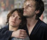 Emma de Caunes et Nicolas Duvauchelle dans Rien dans les poches