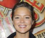 Virginie Efira arrive à Bobino pour voir 