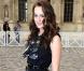 Leighton Meester au défilé Louis Vuitton avec un look écolière-banchée qui lui va à ravir ! Mention spéciale pour les socquettes. 