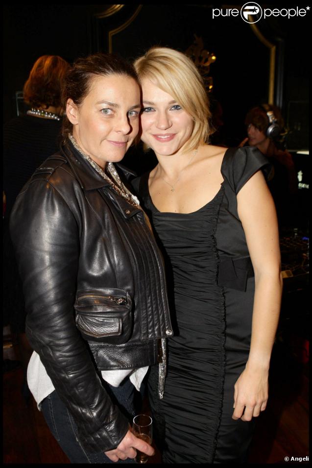 Olivia Provost et Emilie Dequenne lors de la soirée présentation de la nouvelle collection De Grisogono à Paris le 8 octobre 2009