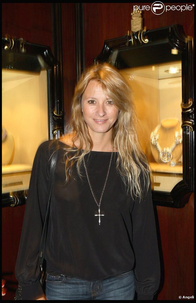 Sarah Poniatowski-Lavoine lors de la soirée présentation de la nouvelle collection De Grisogono à Paris le 8 octobre 2009