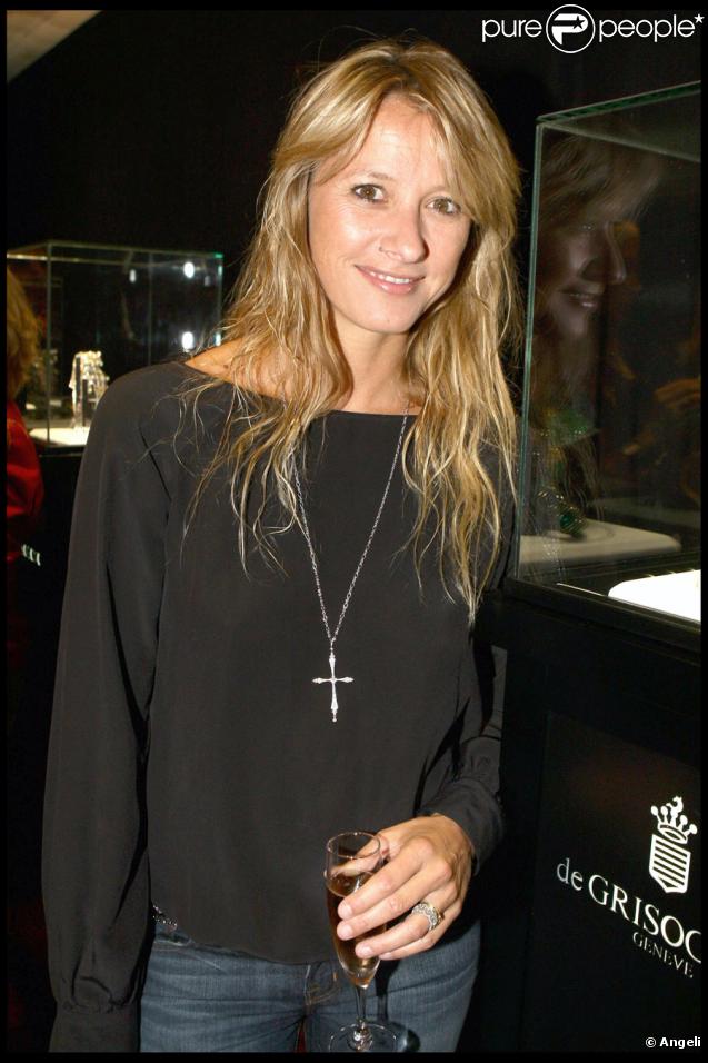 Sarah Poniatowski-Lavoine lors de la soirée présentation de la nouvelle collection De Grisogono à Paris le 8 octobre 2009