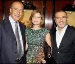 Fawaz Gruosi, Elie Saab et sa femme lors de la soirée présentation de la nouvelle collection De Grisogono à Paris le 8 octobre 2009
