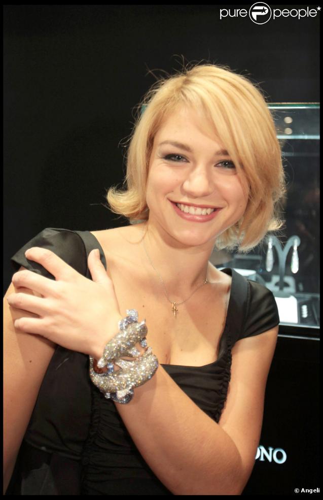 Emilie Dequenne lors de la soirée présentation de la nouvelle collection De Grisogono à Paris le 8 octobre 2009